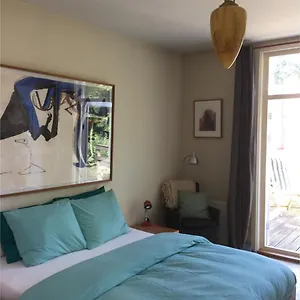  Bed & Breakfast Leonie